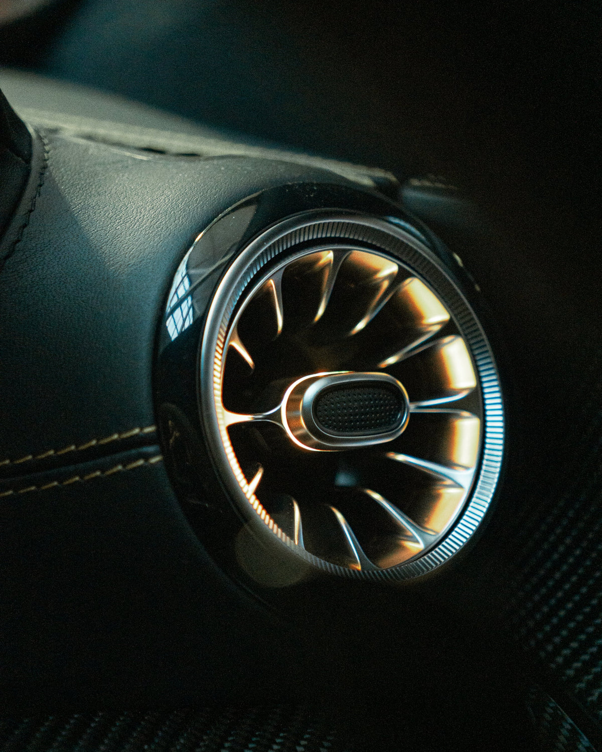 Mercedes W213 E class Saloon Ambient Air-vent With 3D Speaker